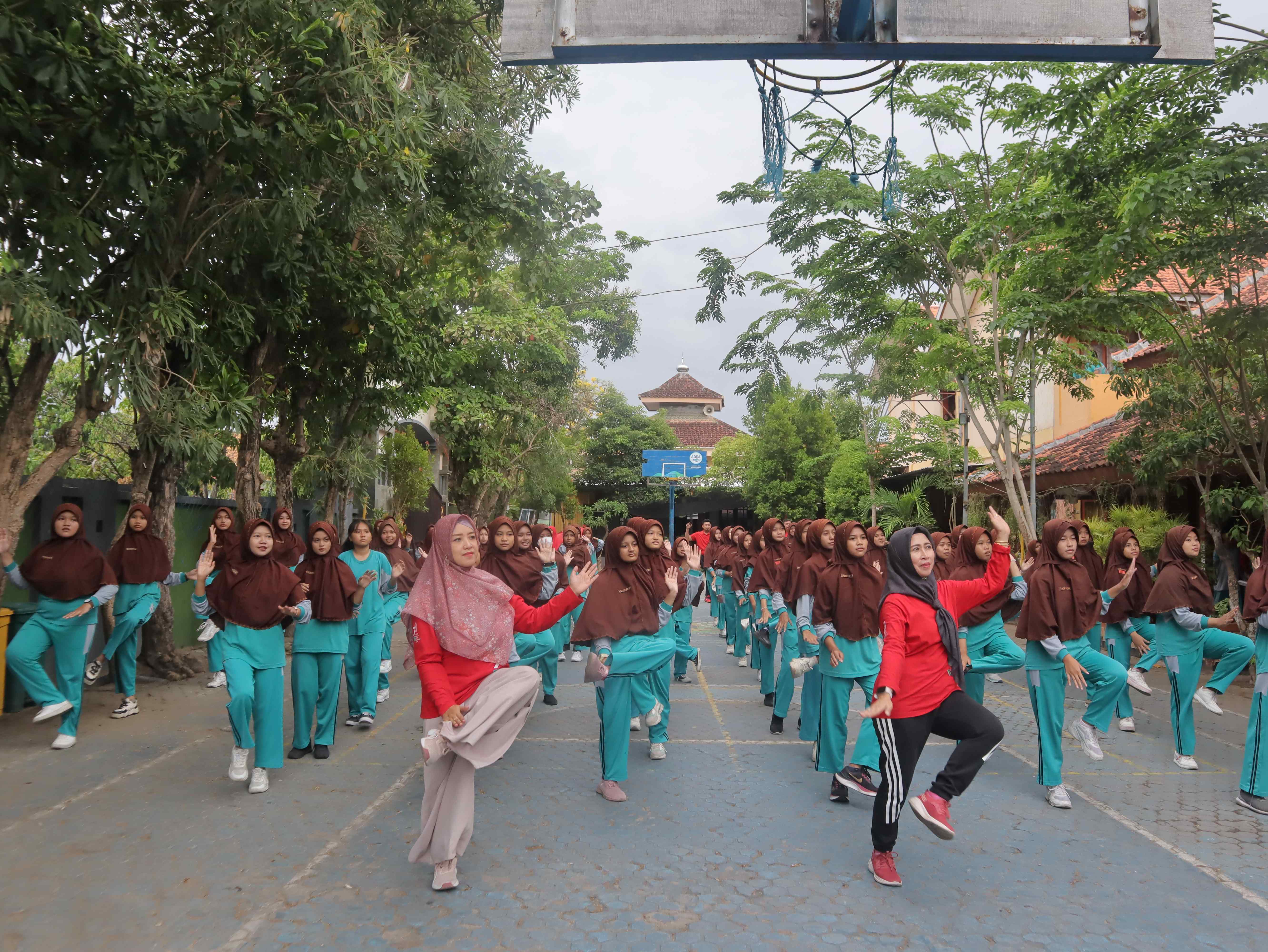 JUM'AT BERSERI