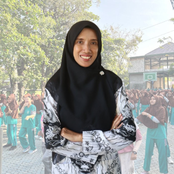 Ifsantin Nur Afni, S.Pd., Si.