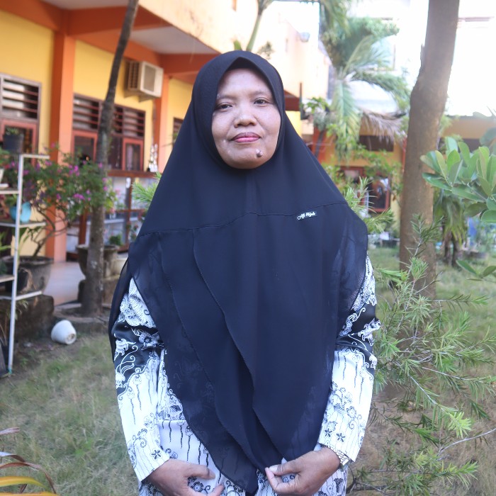Iswana Surawati, S.Pd.