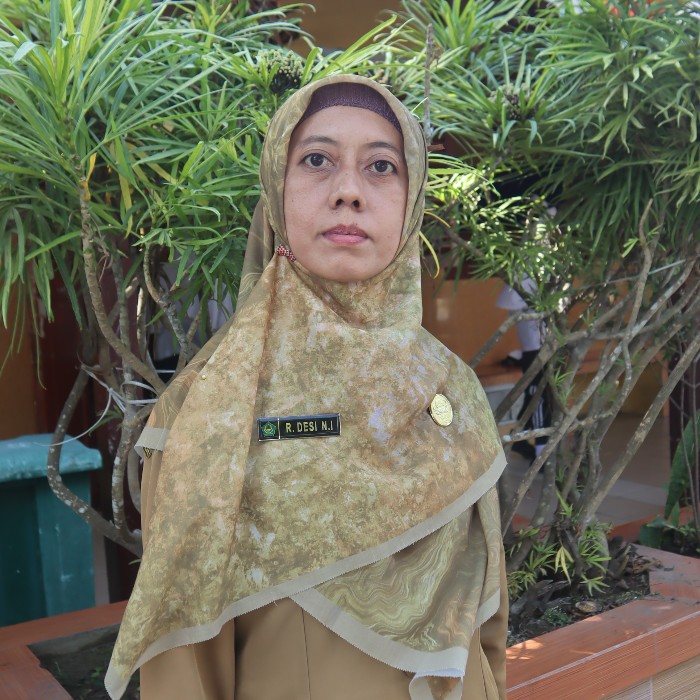 Raden Desi Nur Islamiyah, S.Pd.